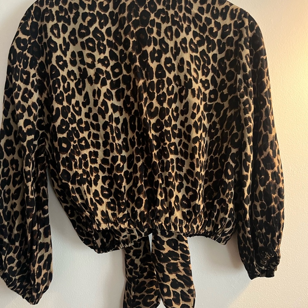 Leopard Print Top, Great Condition - image 3